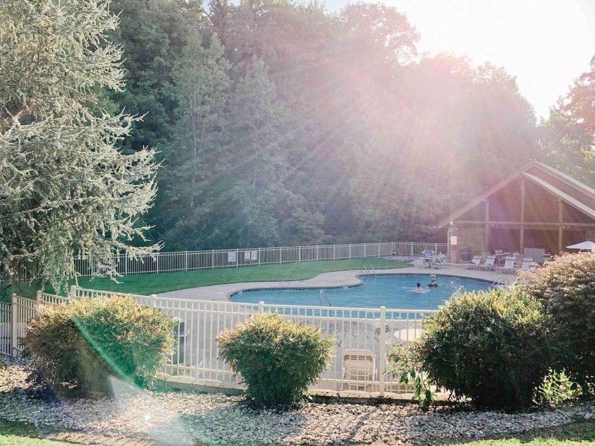 Splash Of Moonshine -Heated Indoor Pool, Hot Tub, Arcade Game Room Pigeon Forge Exterior foto